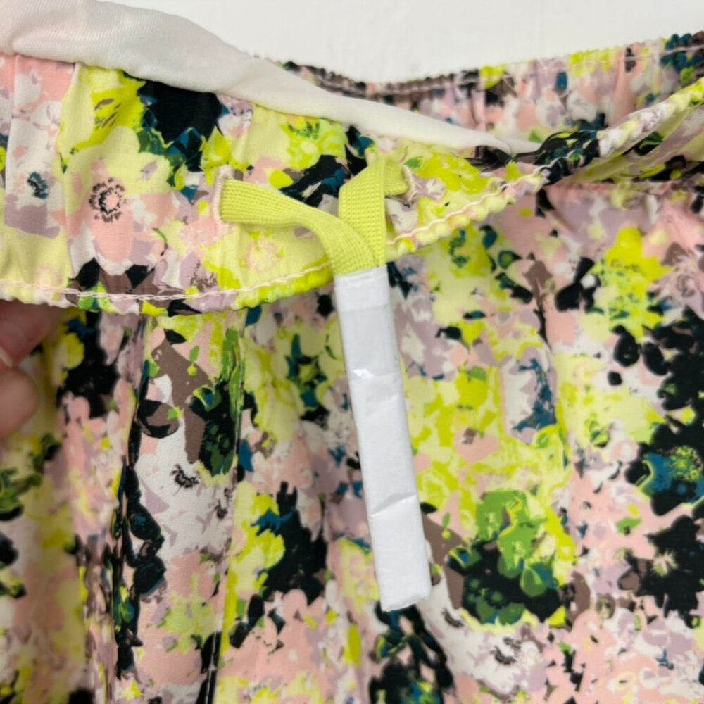 Old Navy Active StretchTech Running Shorts Lined Yellow Floral 3X Plus Size NWOT - Picture 3 of 6